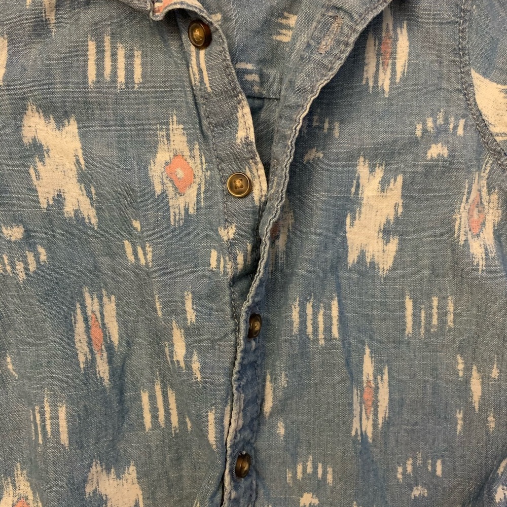 Buttoned top - Picture 3 of 4